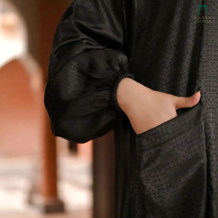 Abaya Qawiya Hanan Amadahajj_umrah