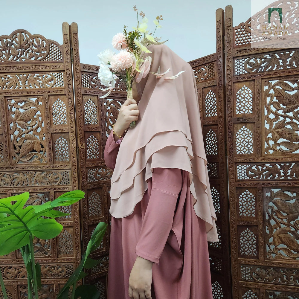 Khimar Khalish Hanan Amada